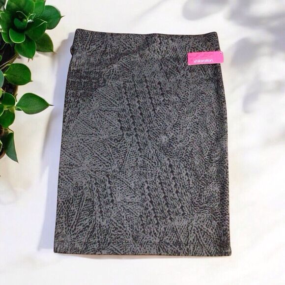 Womens Size Small stretch knit pencil skirt, Gray Black Pattern NWT - Picture 1 of 5